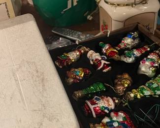 CHRISTMAS DECOR
