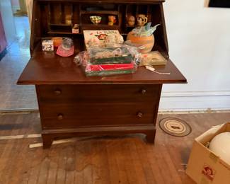 Fall front desk and contents