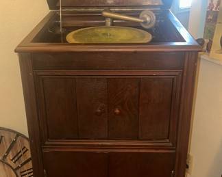 Columbia Grafonola Type G-2 Phonograph Made in USA- Works