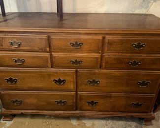 Kling Dresser