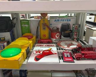 2280  Texaco Porcelain Sign, Texaco FireChief Thermometer, Texaco Oil Can 