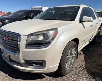 290  2014 GMC Acadia Denali 