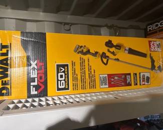 2904  Dewalt 60v Weed Eater, And Leaf Blower Combo Kit 