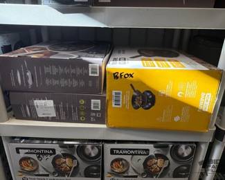 8066  2 NEW MIU 13 Wok Pans and Nuwave Hot Wok Induction Cooktop 