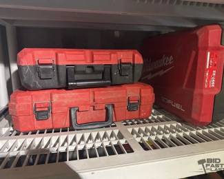 2876  Milwaukee Power Tools 