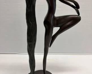 8122  Female Bronze Sculpture 