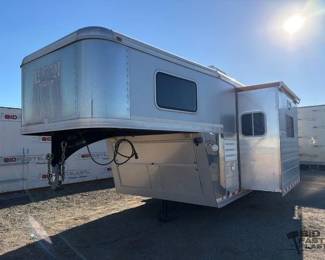 100  2008 Logan Ultra XTR 3 Horse Trailer 