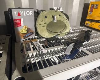 2896  Dog Leashes, Kitchen Scale, Stuffed Animal 