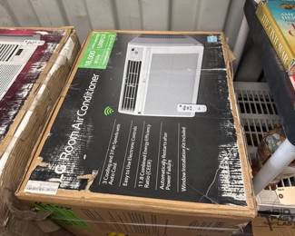 8104  LG Room Air Conditioner 