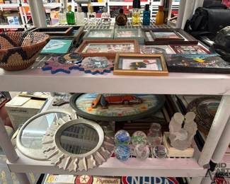 2262  Wall Decorations, Mirrors, and Glass Paper Weights 