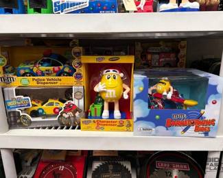 2356  MMs Candy Dispensers 