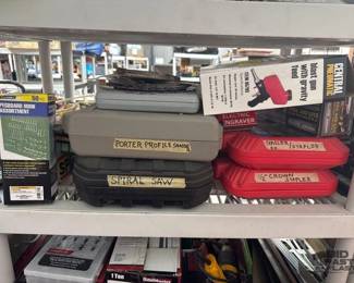 2124  Chicago Electric 7 Variable Speed PolisherSander 