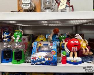 2354  MMs Candy Dispensers 