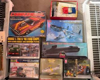 2328  8 Model Kits 