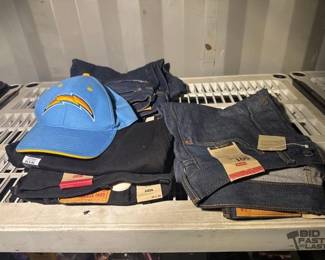 2884  3 Pairs Of Jeans, 1 Hat 