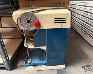 2168  Island Style Shave Ice Machine 