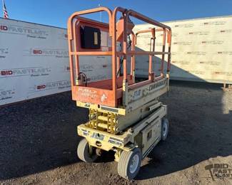120  JLG Commander 17 Sizzor Lift 