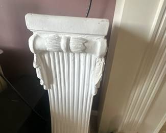 Display column