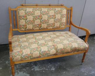 settee