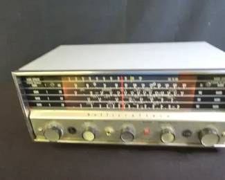 Vintage Hallicrafters Shortwave Receiver