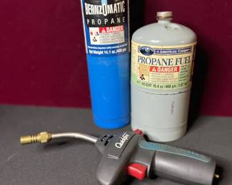 Bernzomatic Quickfire Torch Plus Two USED Cans Of Propane Fuel