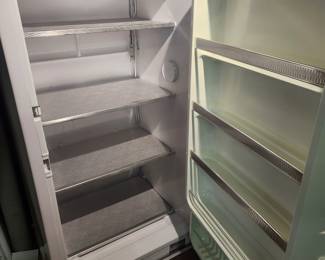 G.E. Freezer-working