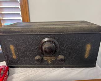 Polysyne freshmen radio