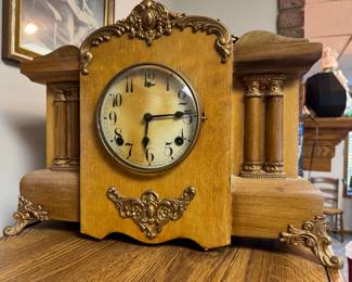 Gilbert mantle clock