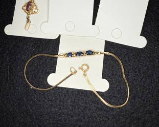 Jewelry, gold