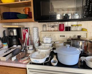 Kitchen items, including corning ware