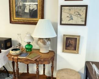 Accent table, lamps