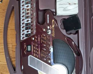 Suzuki Q-chord digital songcard guitar, aka digital autoharp