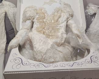 Wedding dress. Perfect condition. Size 16.