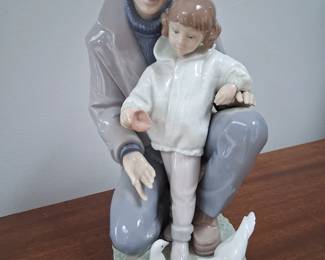 Lladro "A Day with Dad". Retired (discontinued).