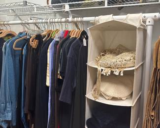 β’ Gucci
β’ Chanel
β’ Ferragamo
β’ Escada
β’ St. John
β’ Carlos Falchi
β’ Eric Javitz
β’ Bottega Veneta
β’ Stuart Weitzman
β’ Charles Jourdan
β’ Bally
β’ Cole Haan
β’ Tommy Bahama
β’ Paul Brent
β’ Saks and Dior