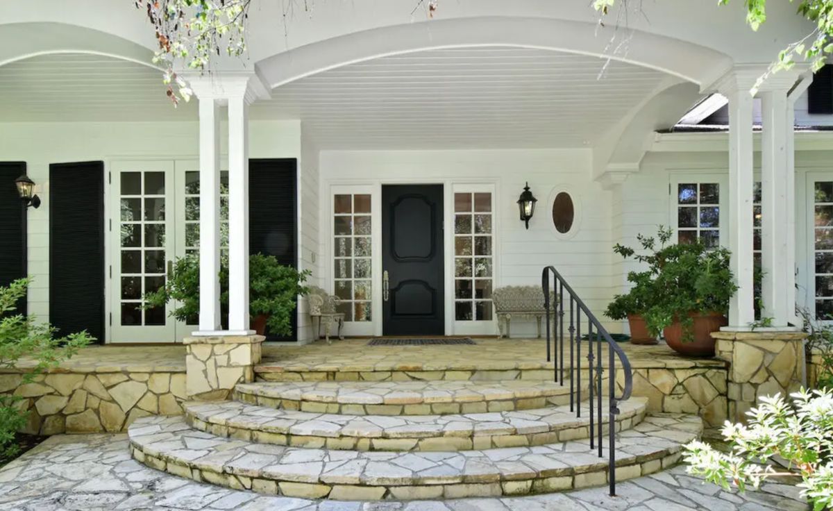 Royal Oaks House
