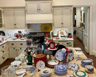 Whimsical Animals & a Kitchen Full!