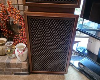 #3   Sansui SP5000 Pair of Speakers   $275