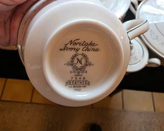 #16   Noritake Ivory Heather China 75pc   $399