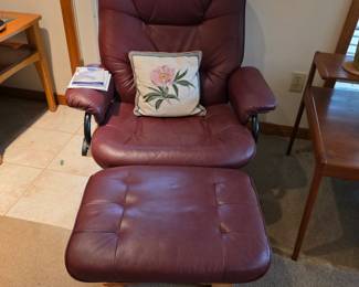 #45   Stressless Chair w/Ottoman   $1500
