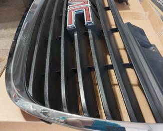 GMC grille, GM# 17803405