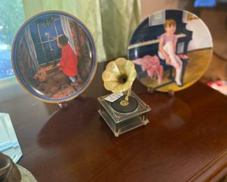 Many collectible plates available 