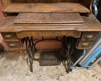 1940's sewing machine