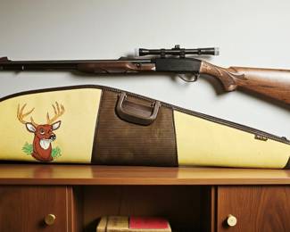 Remington speed master model 552. 22 with youth case
