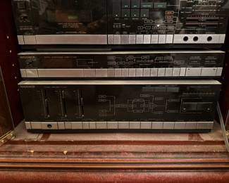 1.  Magnavox Cassette Deck  FC1442           2.  Magnavox Digital Synthesized Tuner FT-1460      3.  Magnavox Stereo Amplifier  FA1461