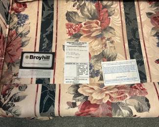 Broyhill sofa comes with two pillows.