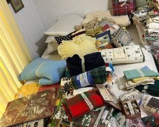Blankets.  Shower curtains.  Napkins.  Placemats.  All on this excellent condition full size Sleep number bed.