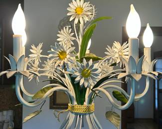 Tole Daisy Chandelier (5 light)