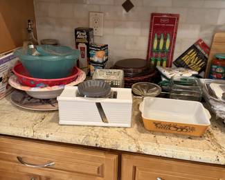 Miscellaneous outdoor serving sets and kitchen accessories