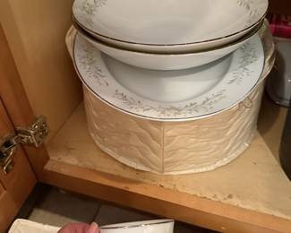 Grace Rhapsody fine china